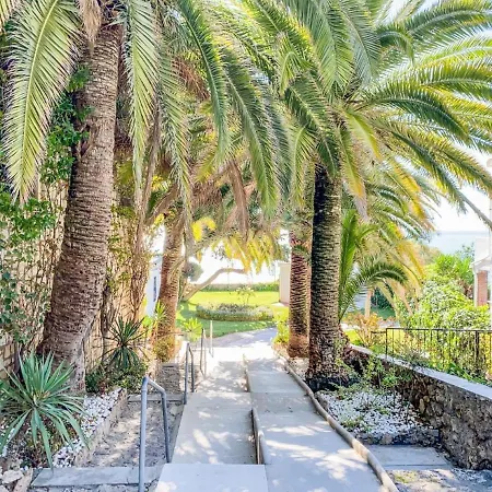 아파트 La Roca Sea View *