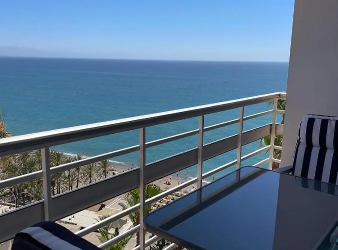 La Roca Sea View * 托雷莫利诺斯